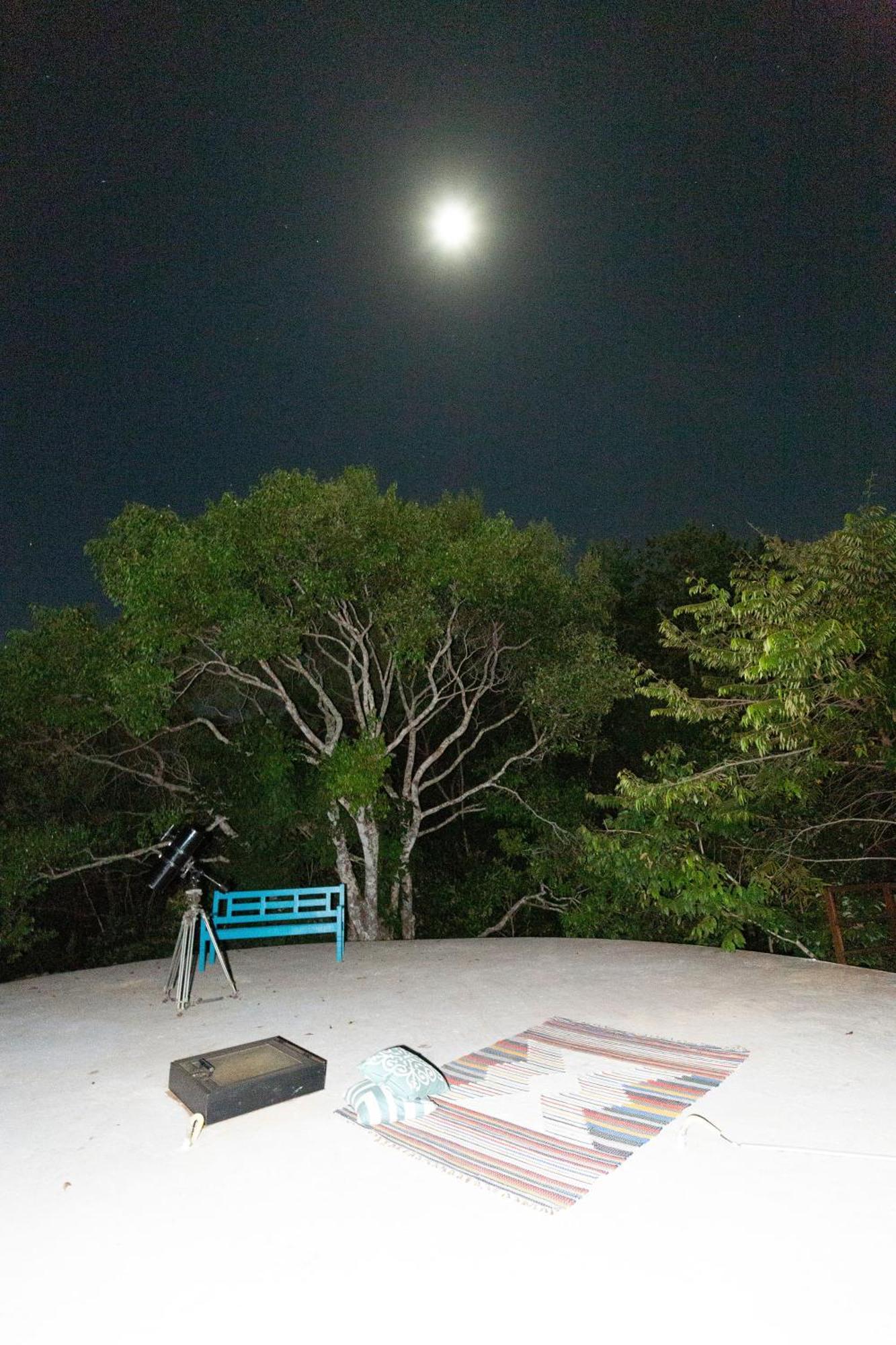 Floresta Encantada Telescopio,Fogueira, Riacho Chapada dos Guimarães Екстериор снимка