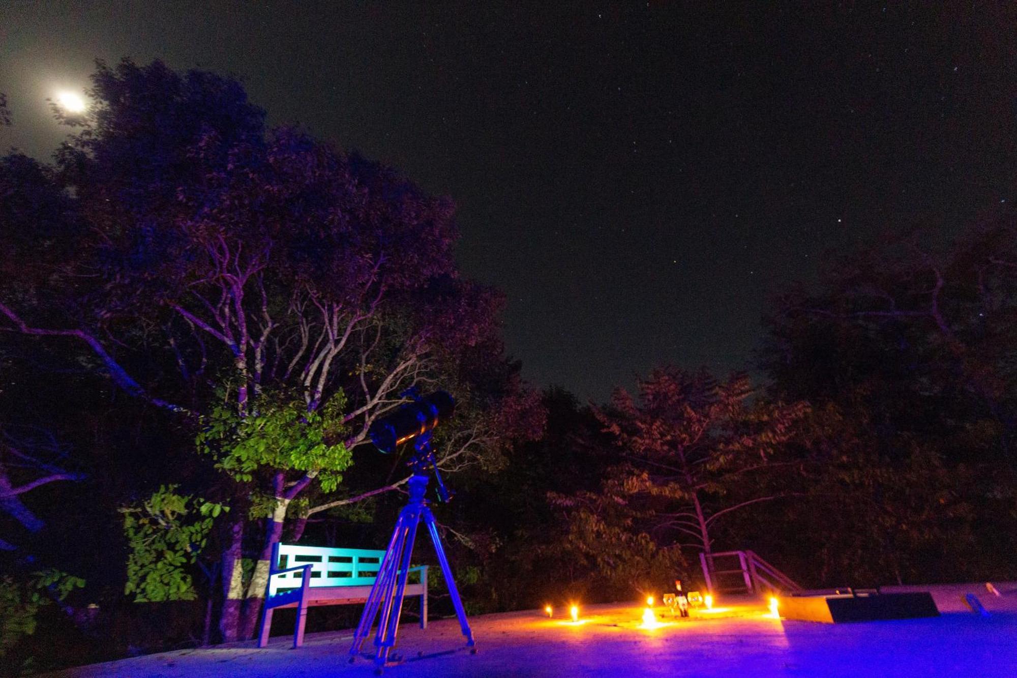 Floresta Encantada Telescopio,Fogueira, Riacho Chapada dos Guimarães Екстериор снимка